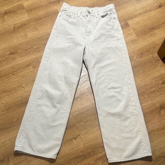 Levi's Denim - Levi's Women's High Loose Jeans in Mushrooms Grey Size 28‎